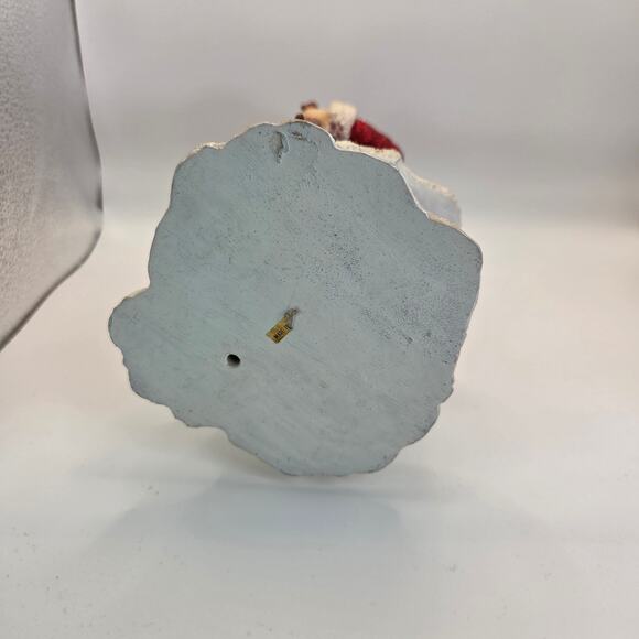 Lot of 4 Santa Claus Figurines – Resin Christmas Holiday Décor - Picture 8 of 16